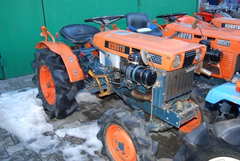 Używany mini ciągnik KUBOTA B7000