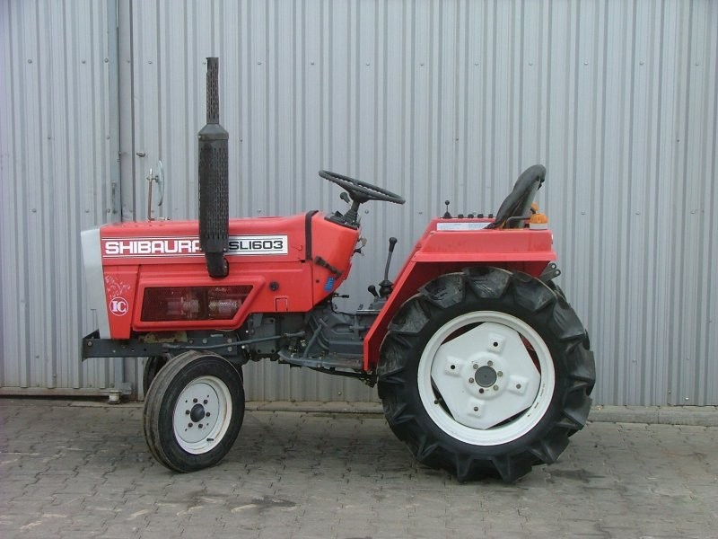 Mini traktorek Shibaura SLI 1603, 15KM, 4x2 — zdjęcie 2