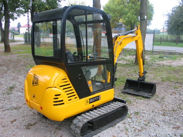 JCB 8017 z 2003 roku - koparkikrakow.pl — zdjęcie 4