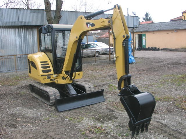 koparkikrakow.pl - CAT 3025C z 2006 roku — zdjęcie 6
