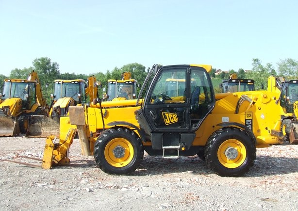 JCB 540-170 z roku 2008 /100KM/