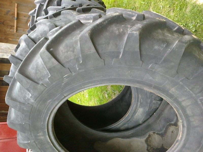 OPONY ROLNICZE 16.9r34 80% BIEŻNIKA — zdjęcie 2