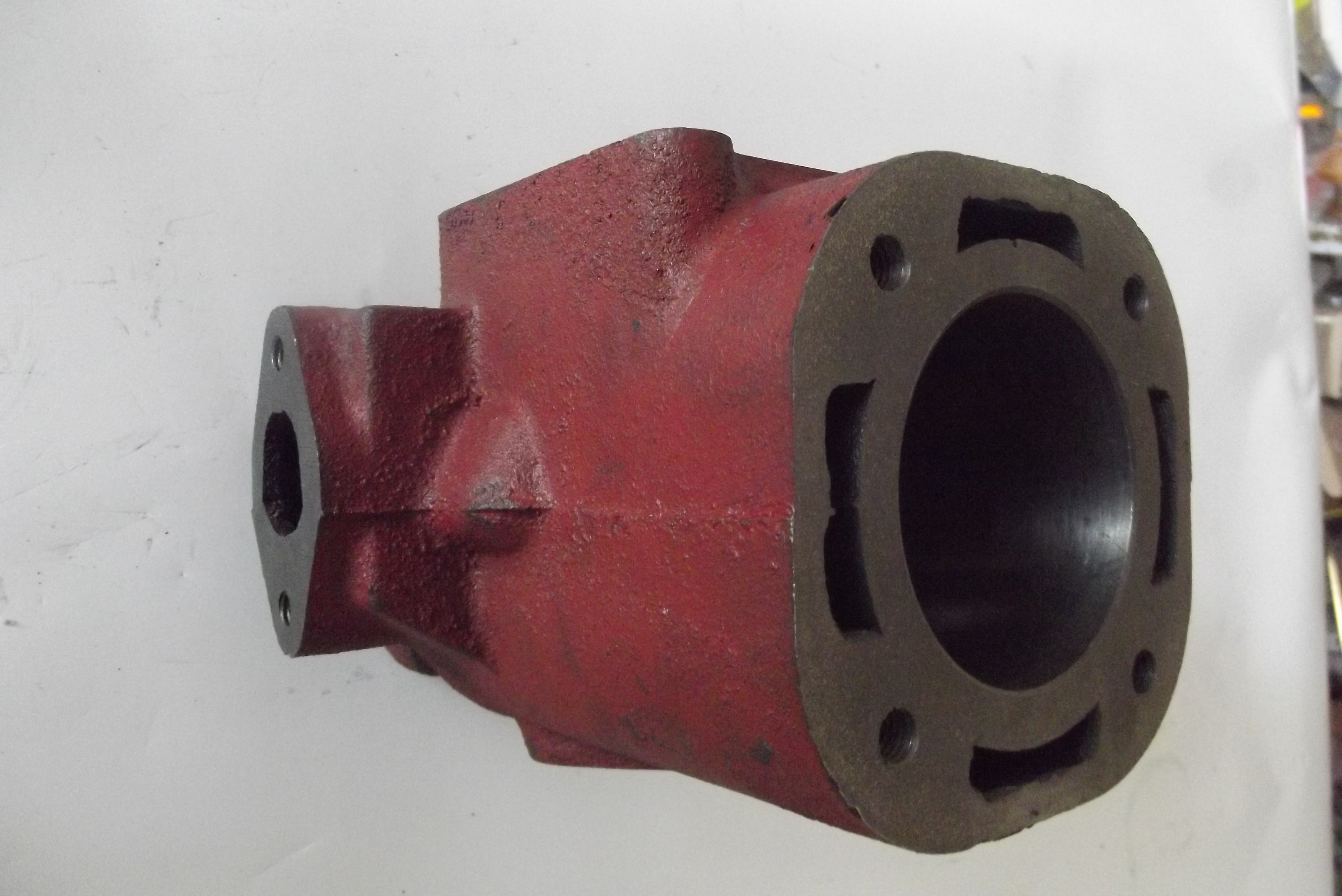 Cylinder silnika rozruchowego DT 75 ORYGINAŁ — zdjęcie 2