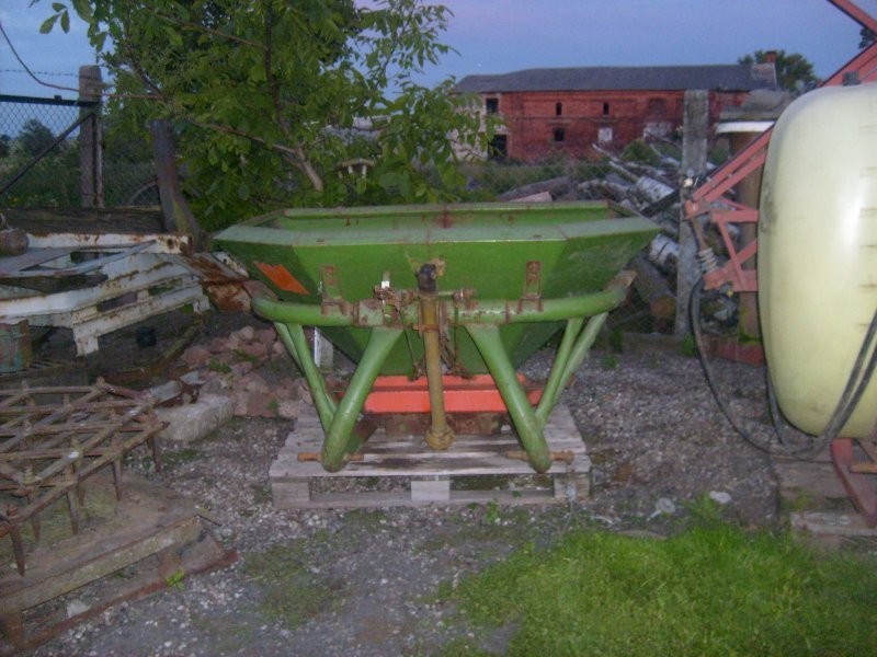 Rozsiewacz "AMAZONE ZAF 603"