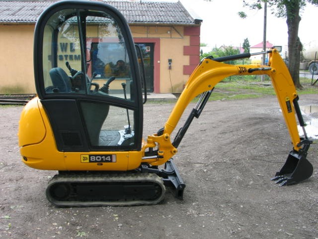 Koparka JCB 8014 z 2005 roku - okazja — zdjęcie 1