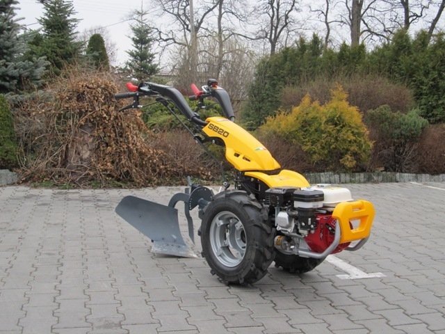 Pasquali Ciagnik traktor miniciagnik jednoosiowy z pługiem do orki XB4 — zdjęcie 2