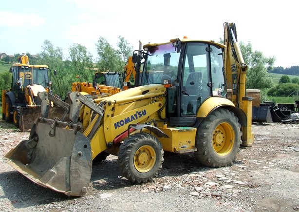 koparko ładowarka Komatsu WB 93R-S z roku 2006 — zdjęcie 2