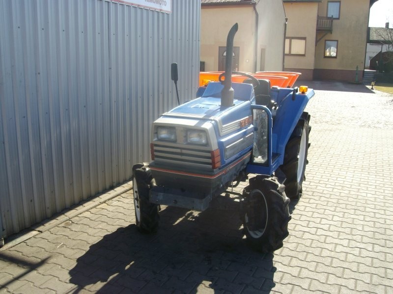 Mini traktorek Iseki TA210, 21KM, 4x4 — zdjęcie 1