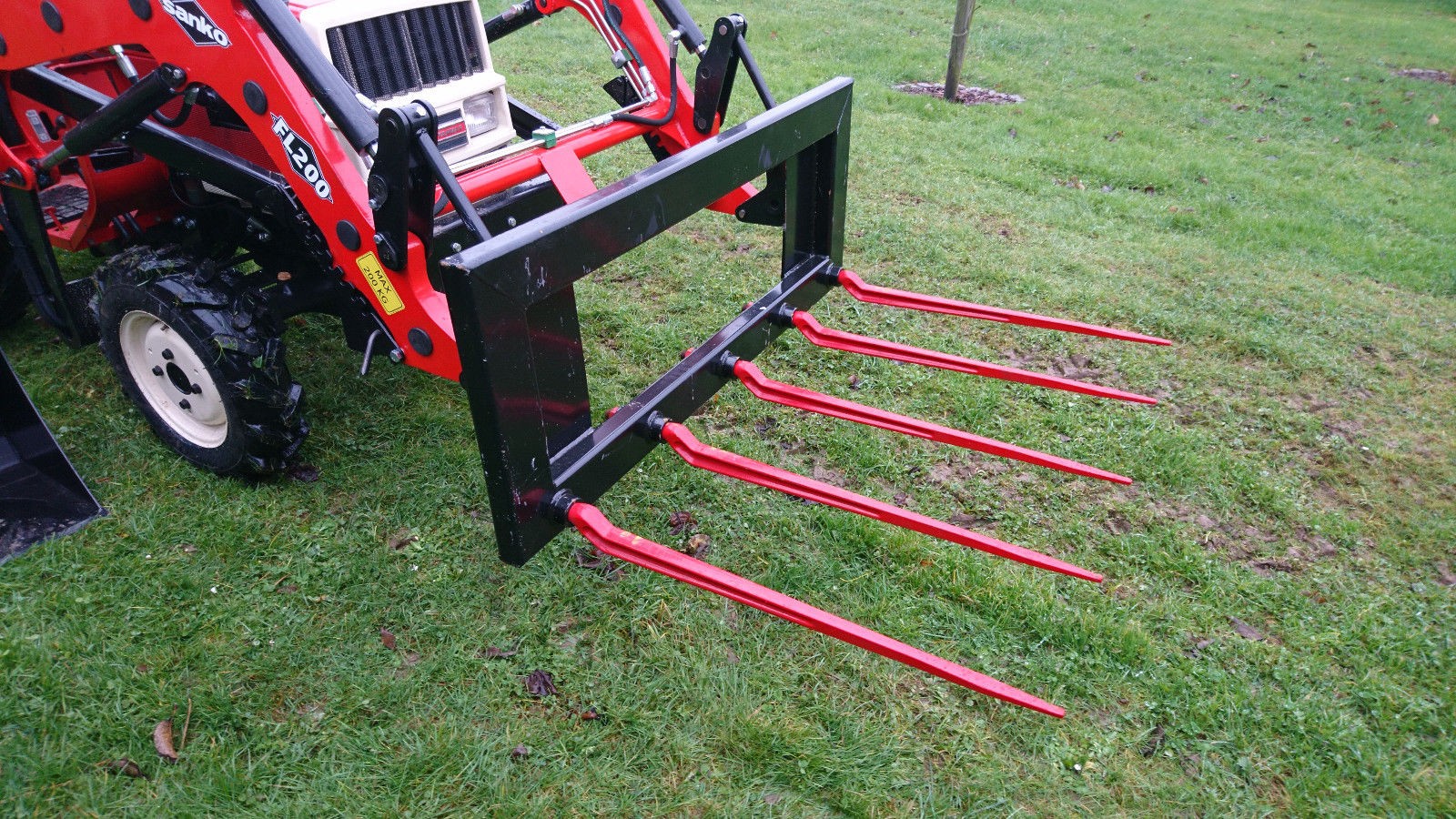 Ciągnik Yanmar YM I6IIY — zdjęcie 3
