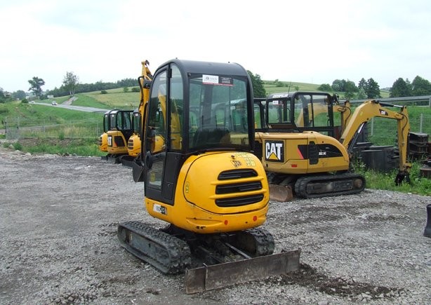 Minikoparka  JCB 8020 rok 2009. — zdjęcie 2
