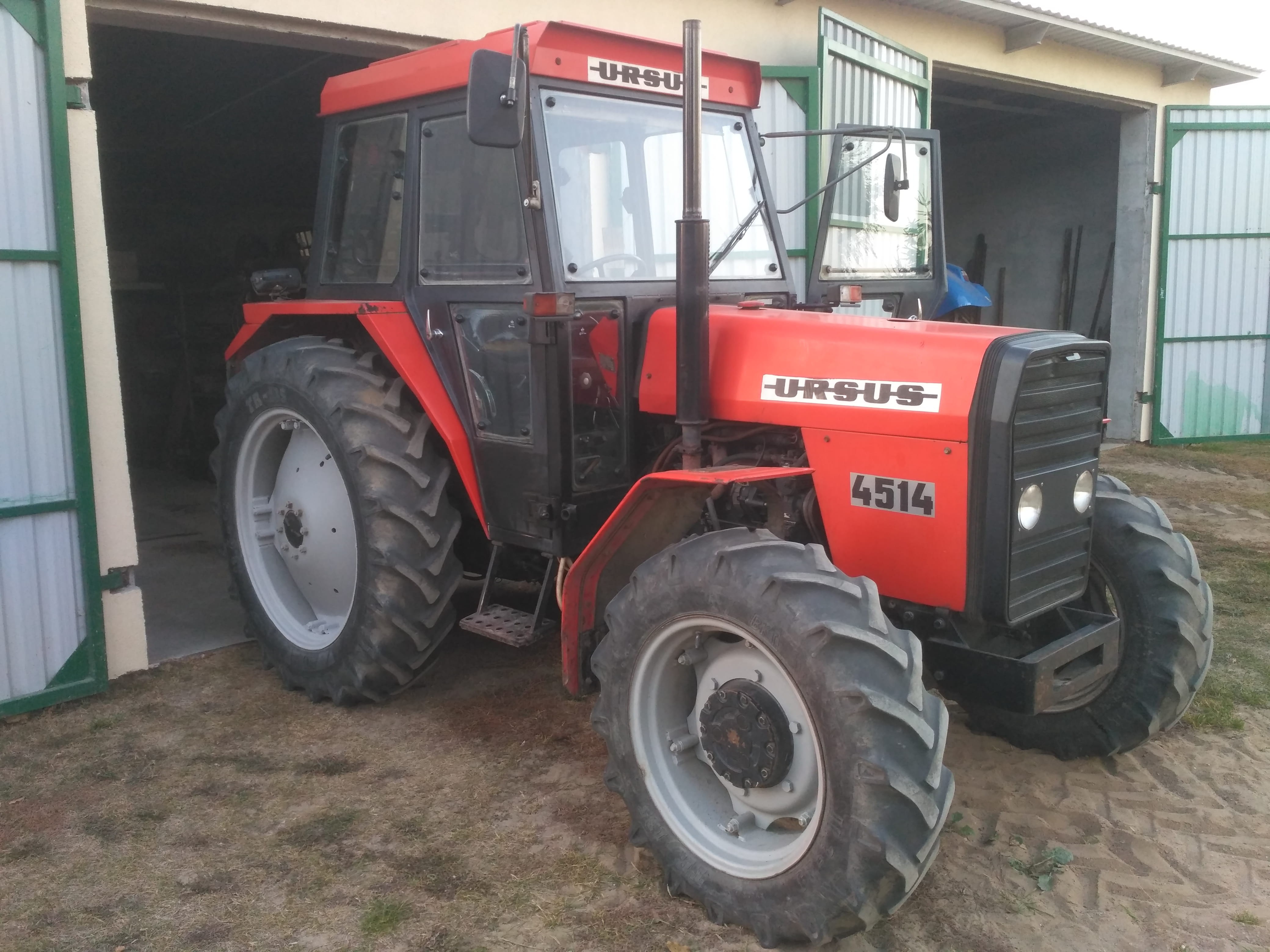 CIĄGNIK URSUS 4514 PIERWSZY WŁAŚCICIEL 1992 ROCZNIK — zdjęcie 1