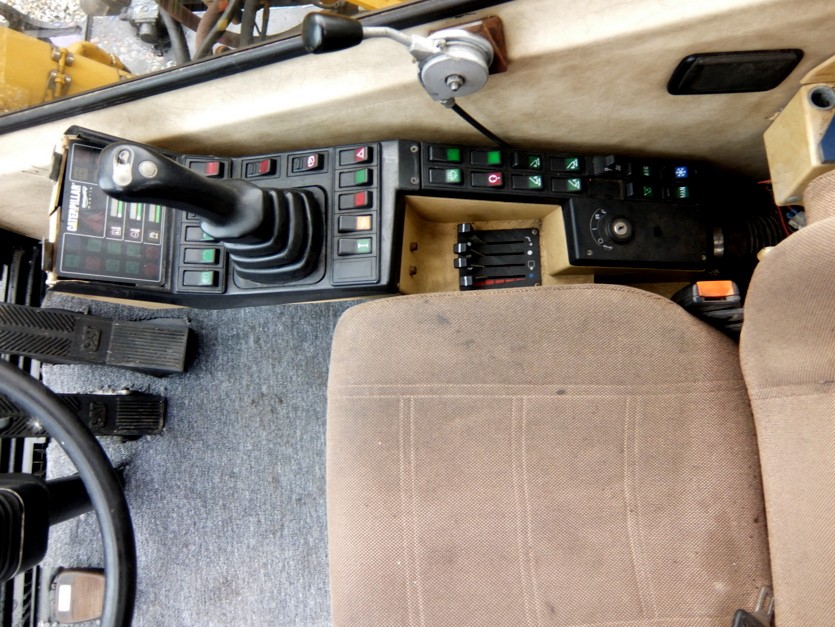 Koparka kołowa CATERPILLAR M 312, 1999r, silnik po kapitalnym remoncie — zdjęcie 6