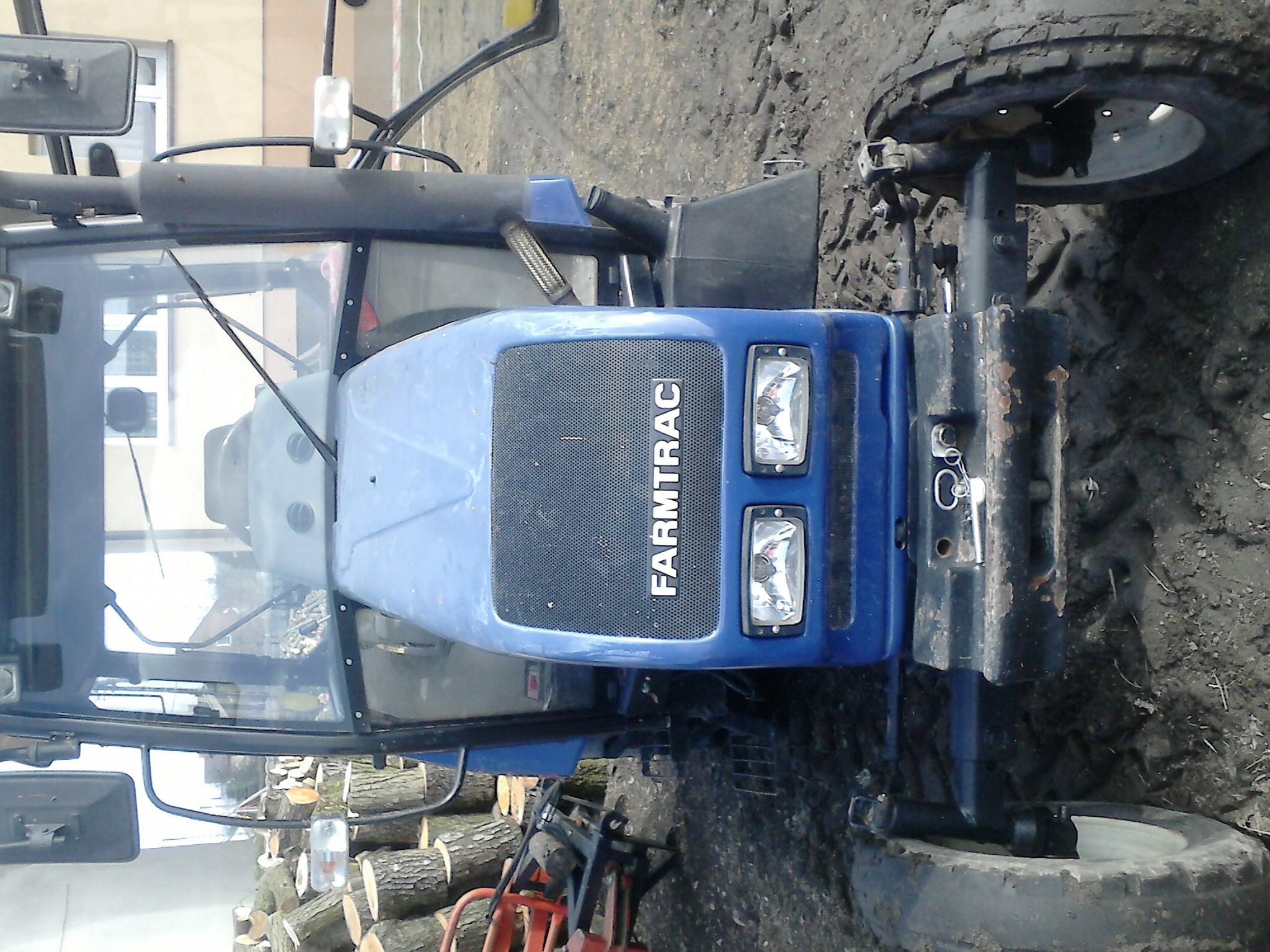 Ciagnik rolniczy Farmtrac 535 — zdjęcie 2