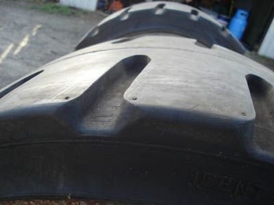 Koła Opony Frezarka do asfaltu Wirtgen nr 14552 — zdjęcie 2