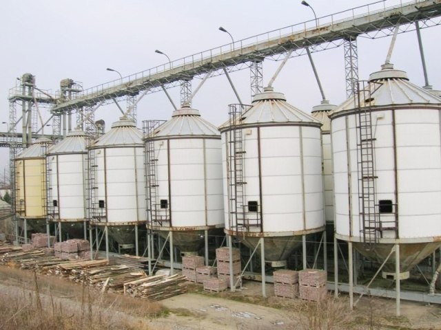 SILOSY NA ZBOŻE — zdjęcie 1