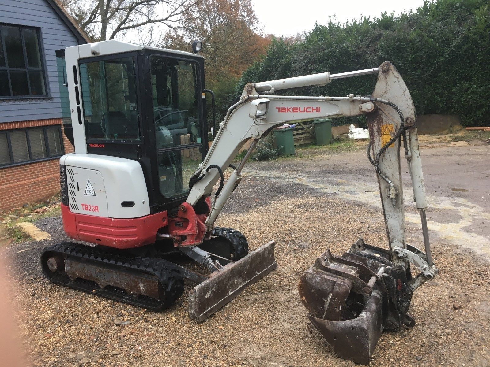 Minikoparka Takeuchi TB-233R - 2013 — zdjęcie 1