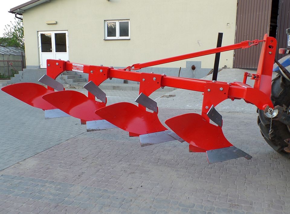 Pług jednobelkowy 4 skibowy — zdjęcie 1