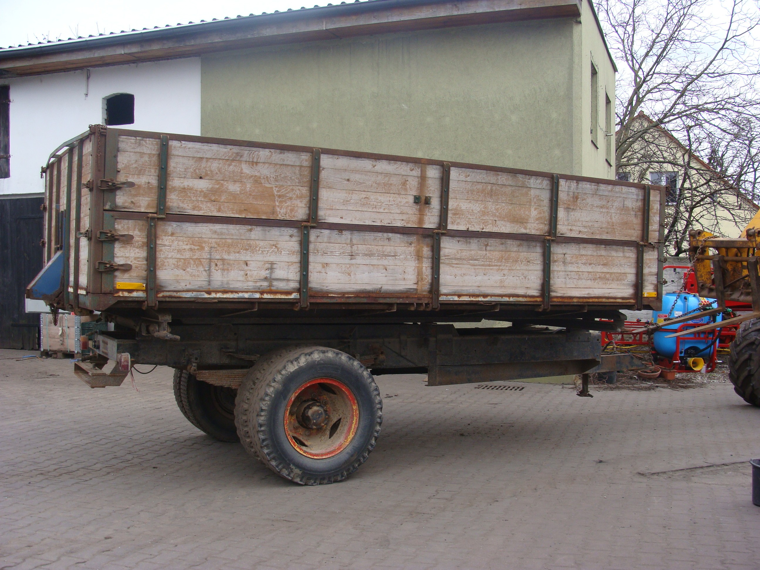 przyczepa rolnicza wywrotka — zdjęcie 1