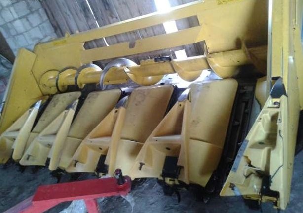 New Holland - New Holland - Przystawka do kukurydzy 5-rzędowa New Holl — zdjęcie 1