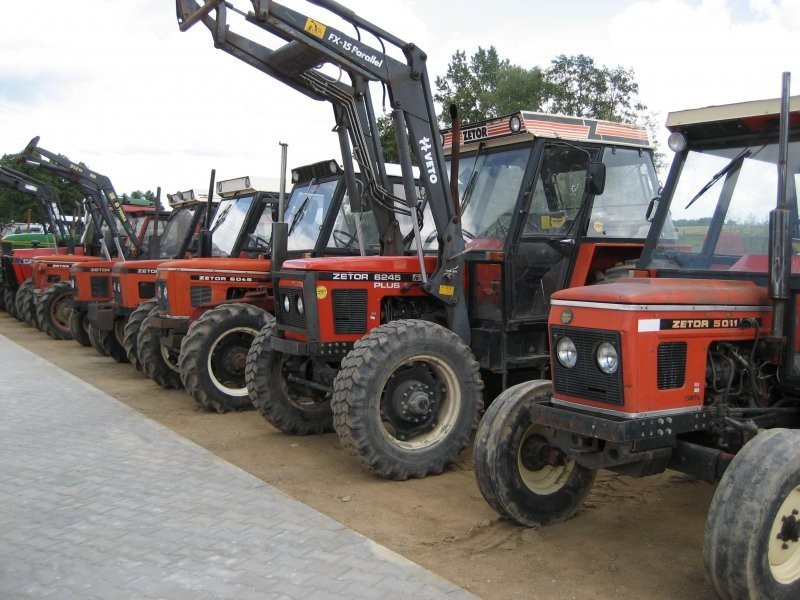 TRAKTORY ZETOR I INNE.KOMBAJNY-PRASY WYBÓR. — zdjęcie 2