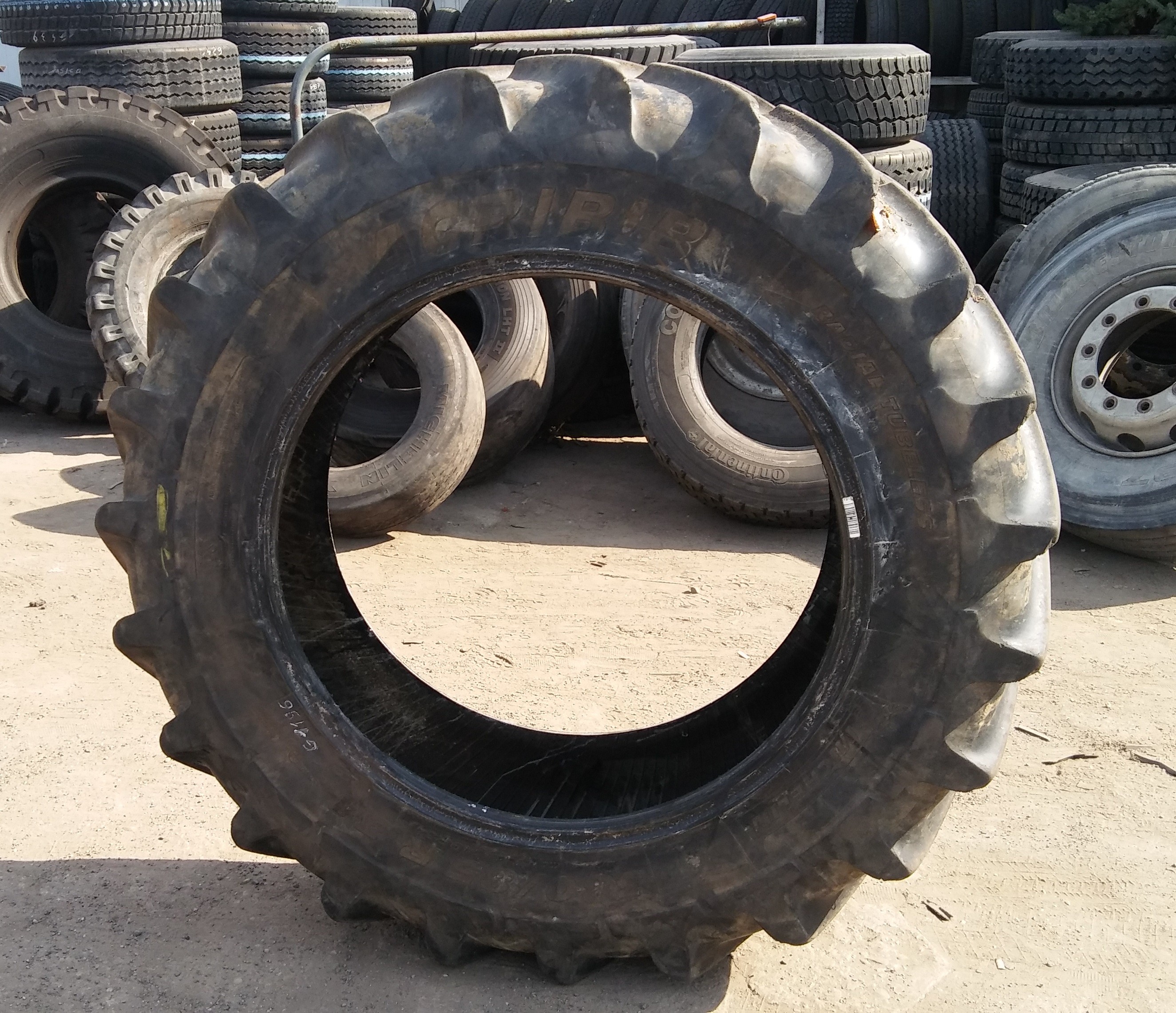 (G1196) Opona 380/85 R34, 14.9 R34 Michelin  Agribib — zdjęcie 2