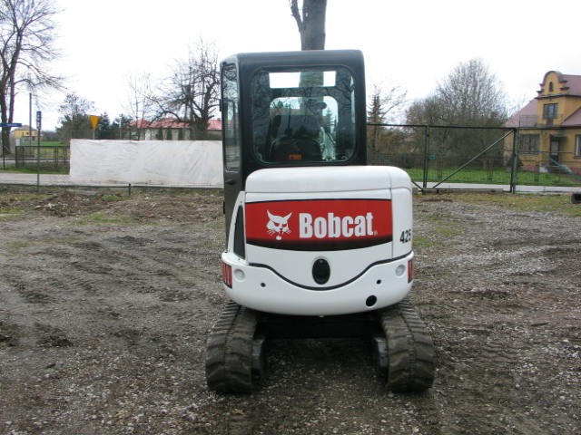 Koparka Bobcat 425 2009 - niski przebieg, 3 łyżki — zdjęcie 3