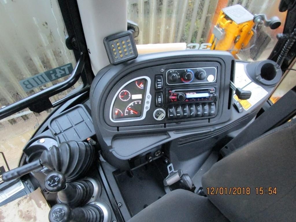 W pełni funkcjonalny - Jcb 3CX Conttractor  — zdjęcie 2