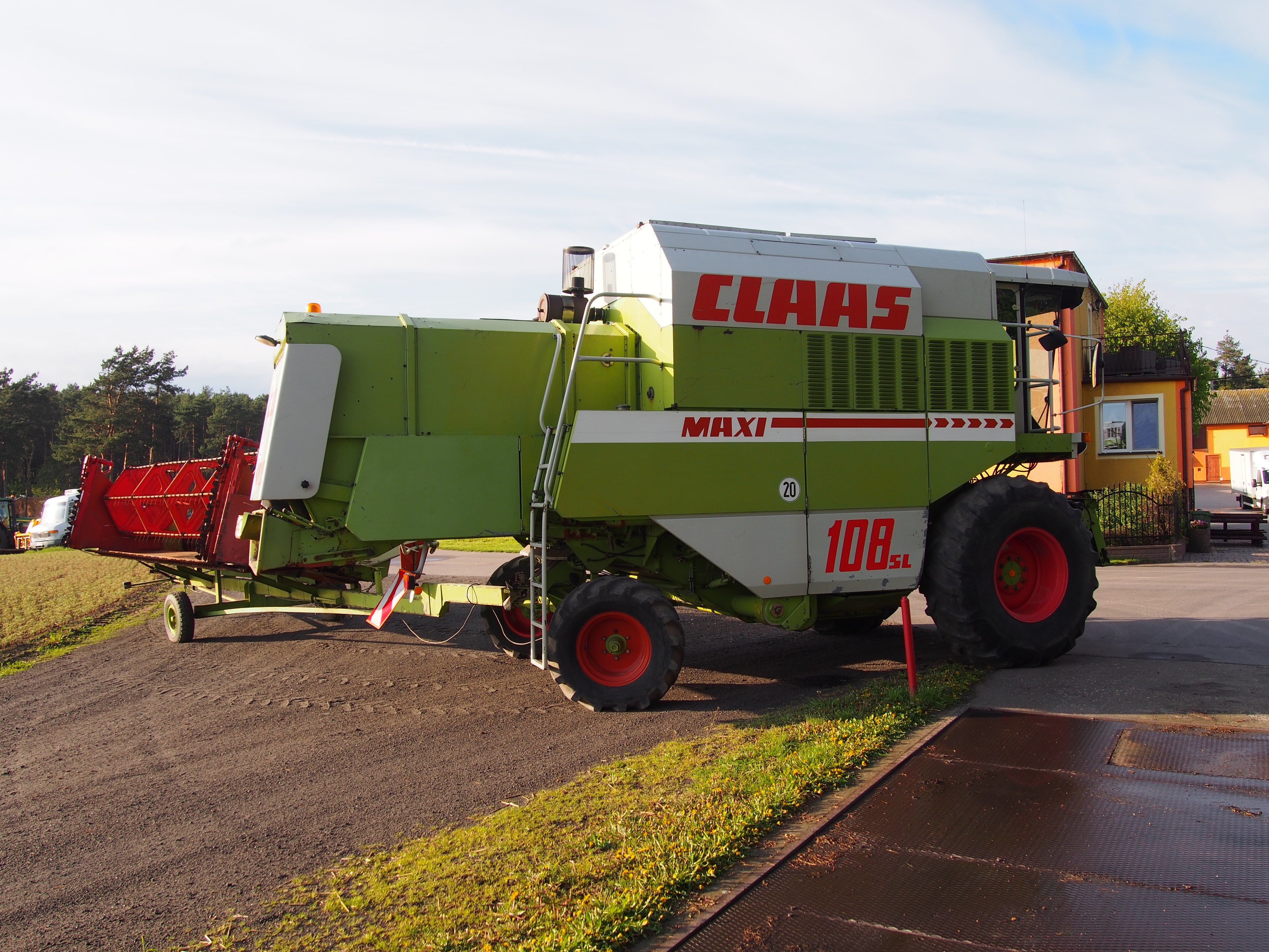 Claas DOMINATOR 108SL Maxi+stół+wózek (JOHN DEERE, CASE) — zdjęcie 2