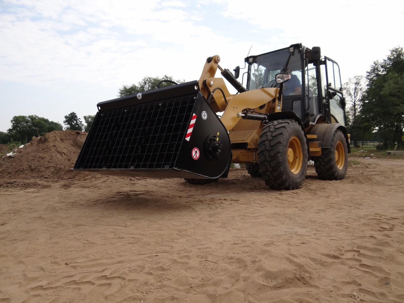 Łyżka , mieszalnik do betonu KOVACO do ładowarki CAT, JCB, VOLVO,CASE — zdjęcie 3