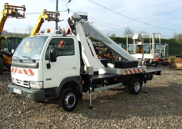 Nissan Cabstar Multitel 160 ALU DS — zdjęcie 3