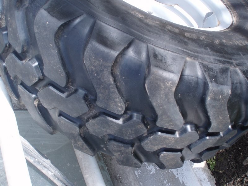 SPRZEDAM OPONY 405/70/R20 — zdjęcie 2