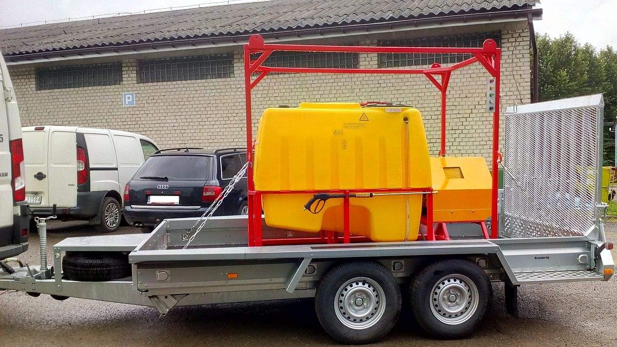 MYJKA CIŚNIENIOWA 250 BAR ( 15L/MIN ) na podwoziu 15KM. 1200l — zdjęcie 3