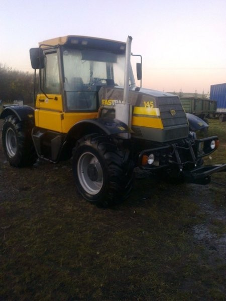 CIĄGNIK FASTRAC JCB 145 T — zdjęcie 4