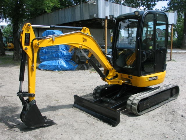 Sprzedam koparki JCB 8025 ZTS z 2008 i 2009 — zdjęcie 6