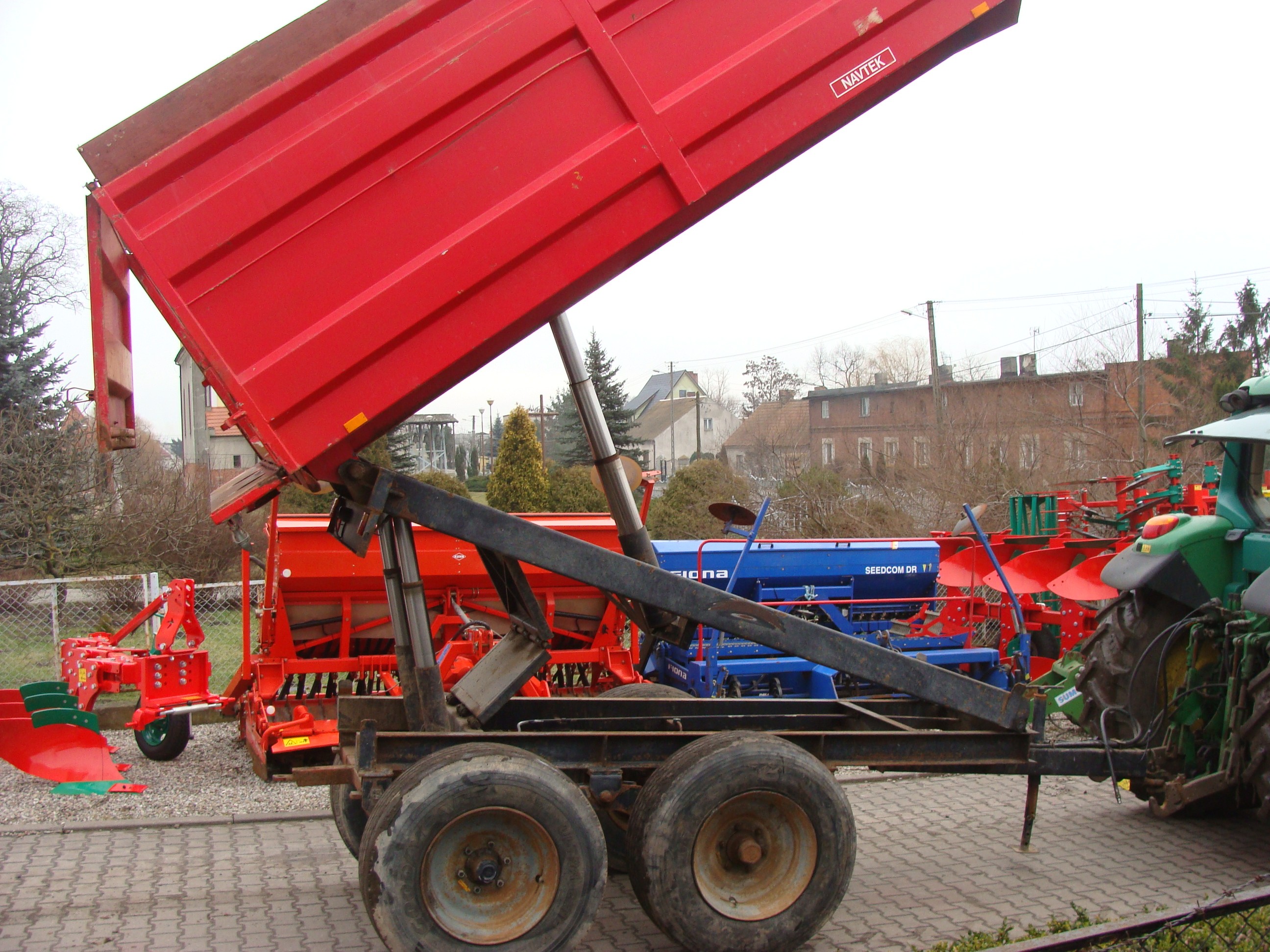 przyczepa rolnicza tandem wysoki wywrot — zdjęcie 5