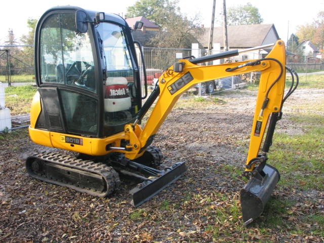 JCB 8018 z 2013 roku - sprzedam minikoparkę Kraków — zdjęcie 1
