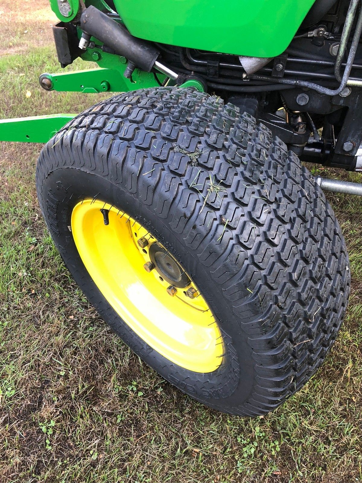 john deere 4720 4x4 kompaktowy ciągnik — zdjęcie 6