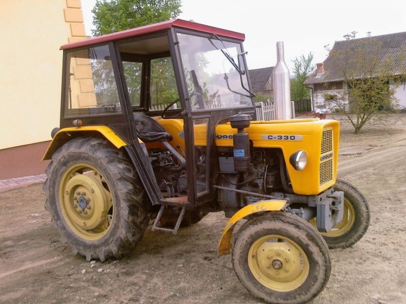 Ursus C-330 — zdjęcie 1