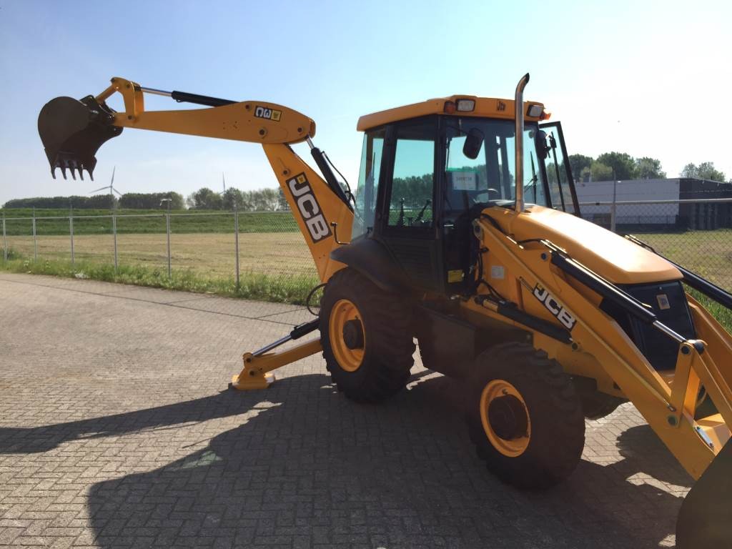 2010 jcb 3cx — zdjęcie 4