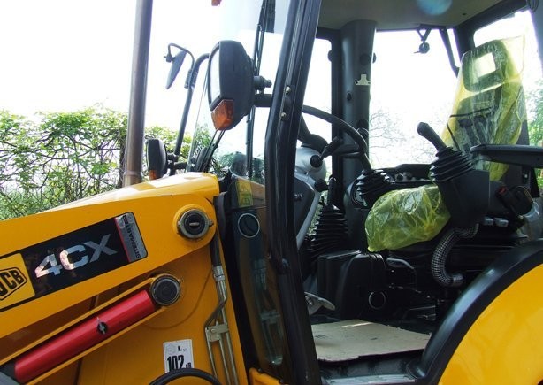 JCB 4CX Sitemaster z roku 2007 — zdjęcie 1
