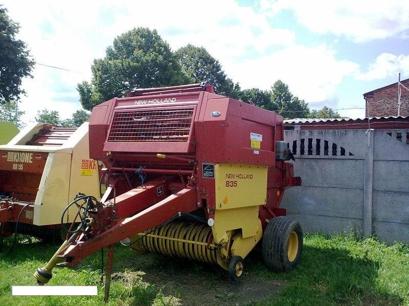 prasa rolująca New Holland 835
