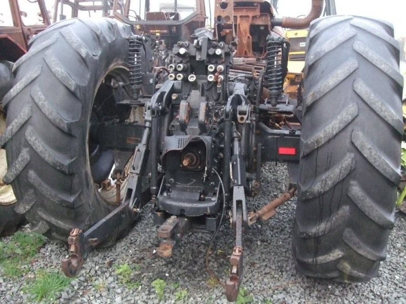 NA SPRZEDAŻ NEW HOLLAND TM 140 części ciągnika — zdjęcie 1