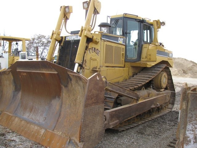 2000 CAT D8R II — zdjęcie 2