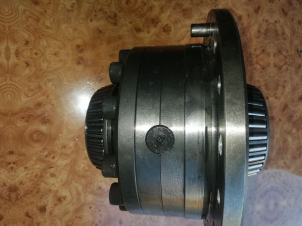Mechanizm różnicowy Massey Ferguson 8210,8220,8240,8250,8260,8270,8280 — zdjęcie 1