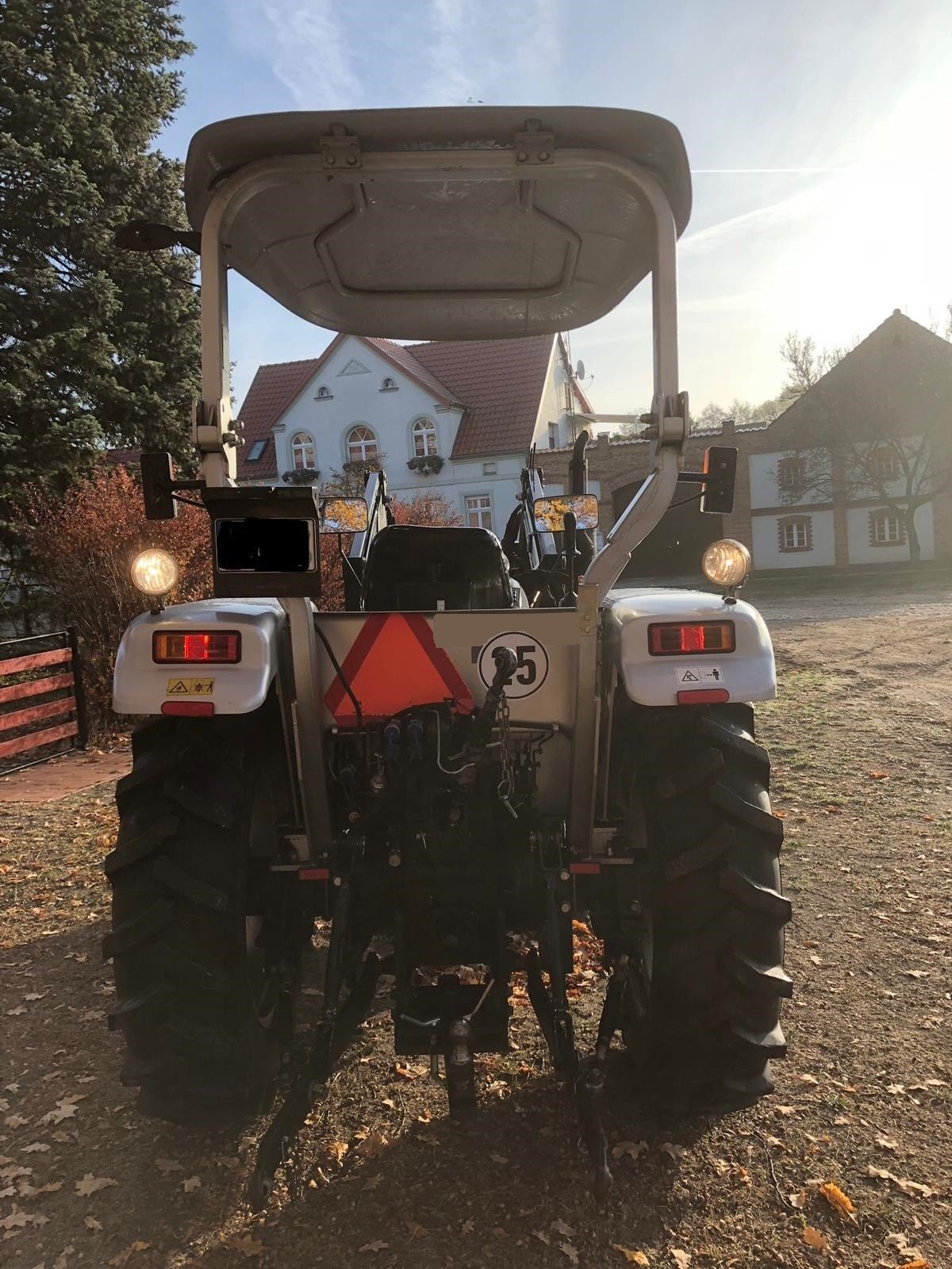 Ciągnik Eurotrac Foton F/40 22ERT + ładowacz czołowy — zdjęcie 3