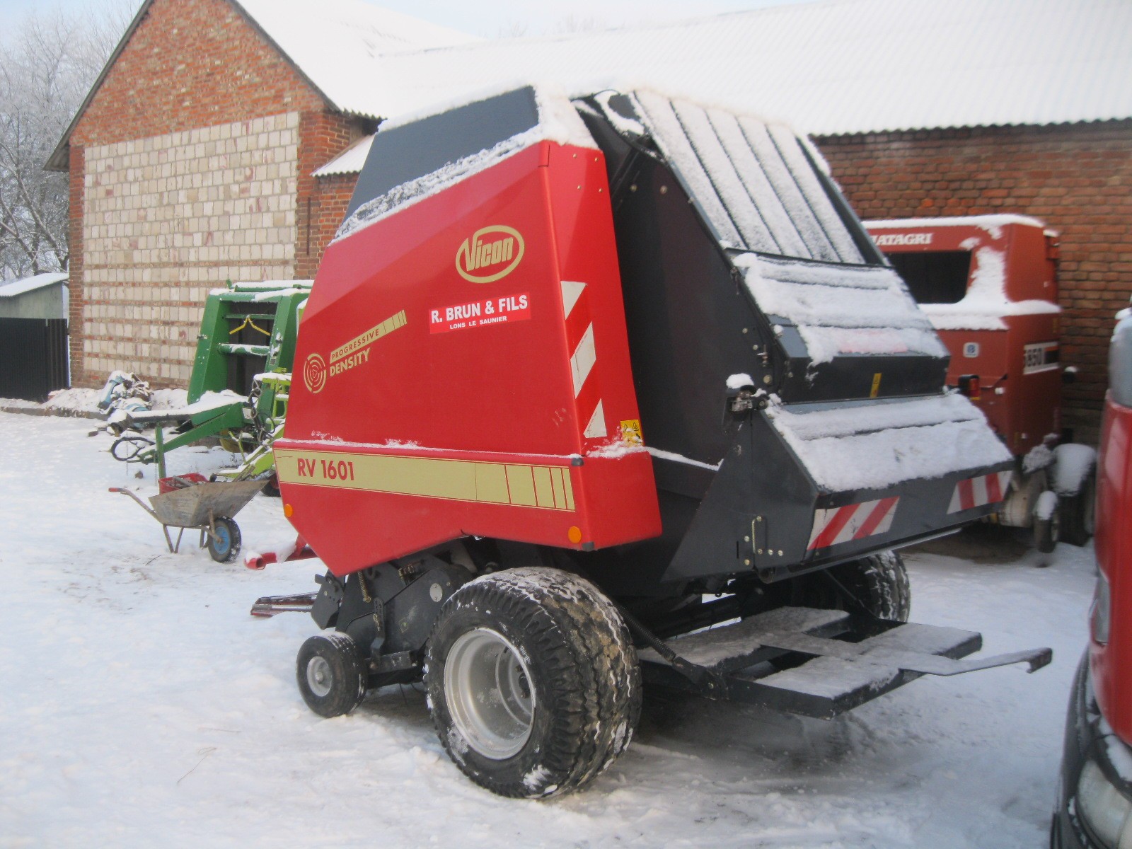 Prasa rolująca John Deere,Claas,Vicon,Deutz ,Gallignani,New Holland — zdjęcie 13