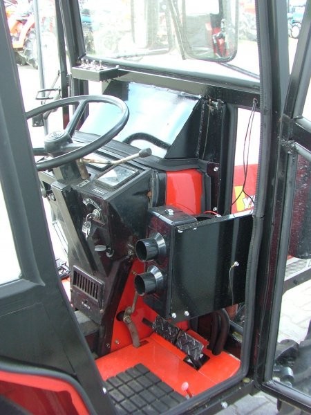 Mini traktorek Yanmar F16D z kabiną, 16KM, 4x4 — zdjęcie 4