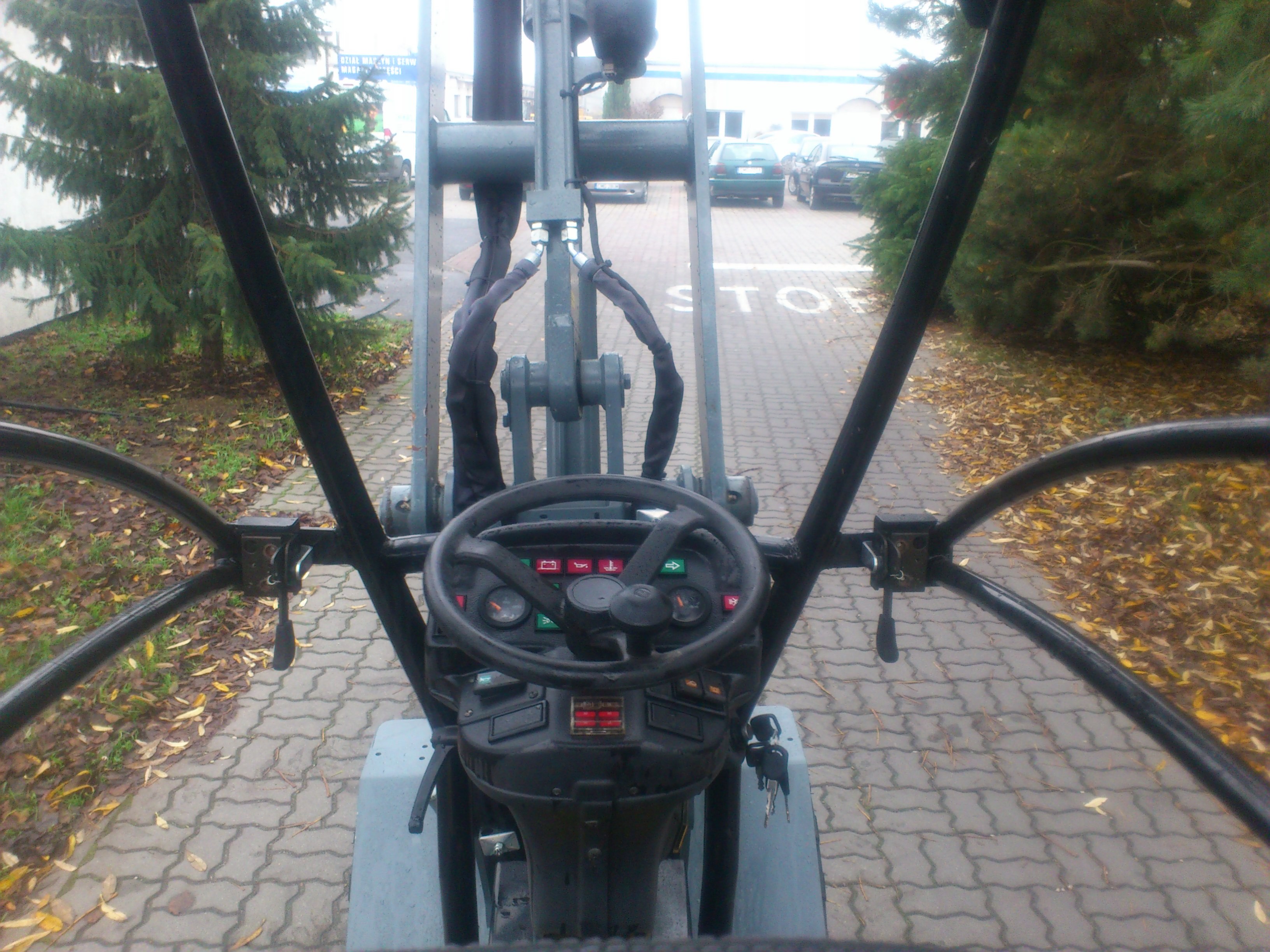 Ładowarka GiANT D267 (maszyna po pokazowa) — zdjęcie 3