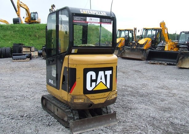 Minikoparka CAT 301.6 C z roku 2007 — zdjęcie 3
