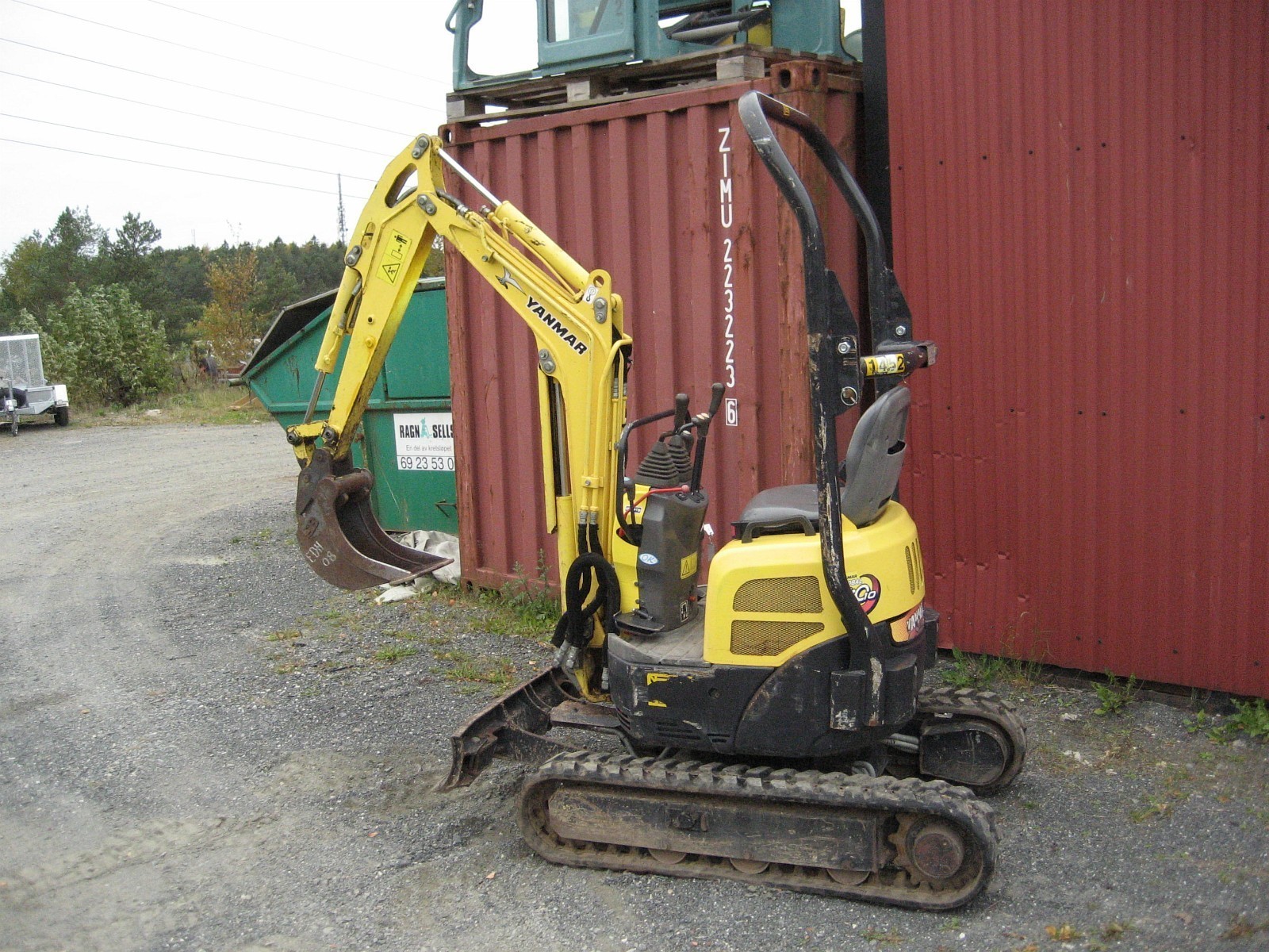 Minikoparka Yanmar VIO IO 2A — zdjęcie 3